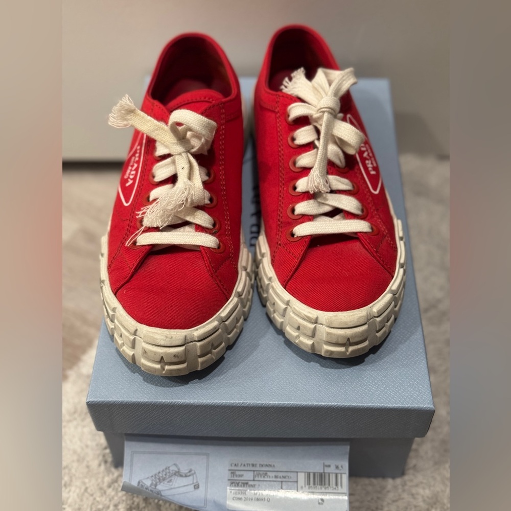 PRADA authentic wheel sneaker